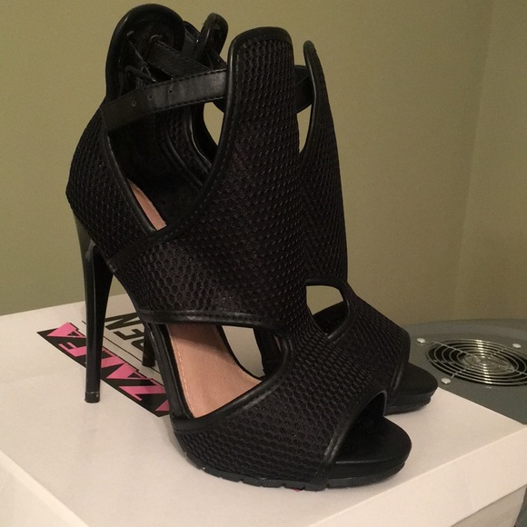IGGY AZALEA/ Steve Madden 👠 - Picture 2 of 4